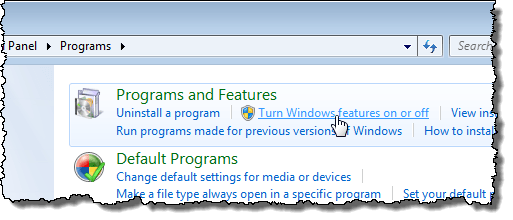 Windows 7でWindowsの機能を有効または無効にするリンクをクリックする
